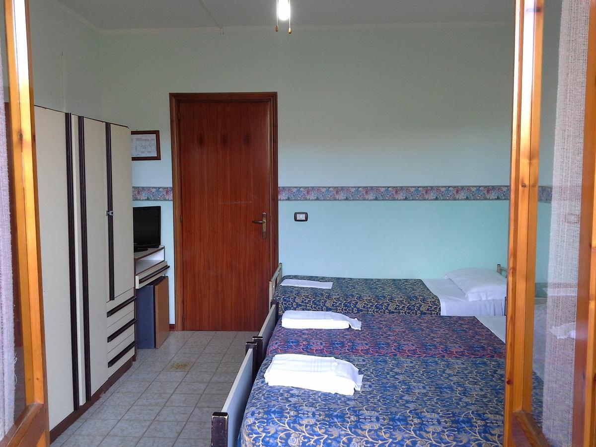 Hotel Bristol Pineto Exterior foto